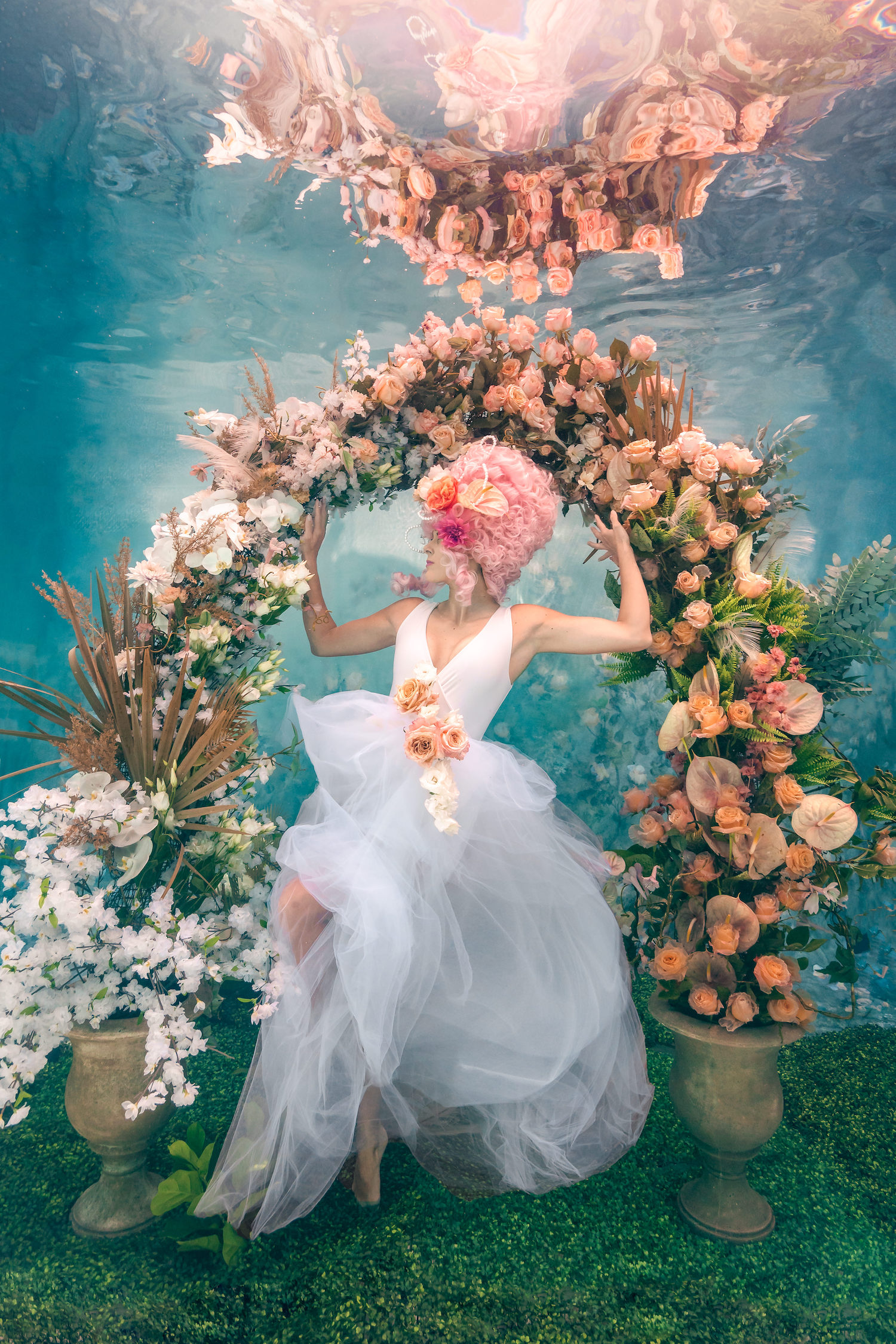 Mayesh Design Star: Underwater Floral Garden